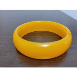 Vintage Translucent Honey Yellow Plastic Lucite Smooth Bangle Bracelet 80's